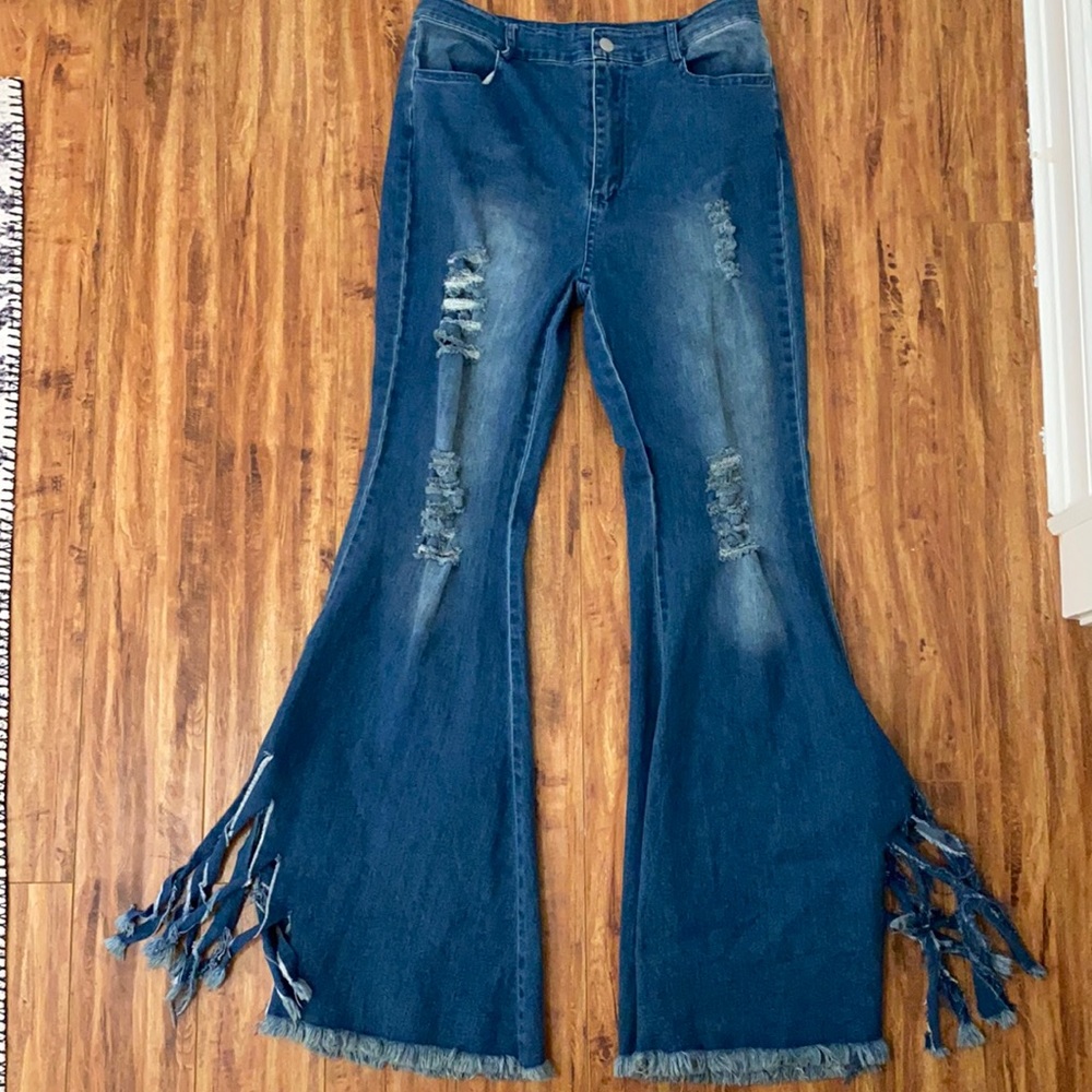 BiBi Cool + Distressed Flare Jean size- Large